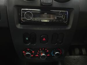 Nissan NP200 1.6i safety pack (aircon) - Image 10