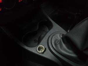 Nissan NP200 1.6i safety pack (aircon) - Image 16