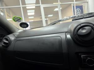 Nissan NP200 1.6i safety pack (aircon) - Image 9