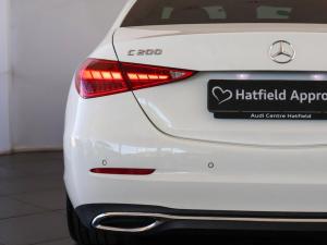 Mercedes-Benz C-Class C200 Avantgarde - Image 12