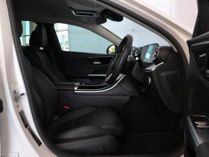 Mercedes-Benz C-Class C200 Avantgarde - Image 15