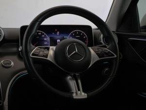 Mercedes-Benz C-Class C200 Avantgarde - Image 17