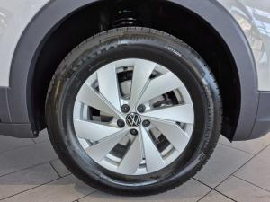 Volkswagen T-Cross 1.0TSI manual - Image 16