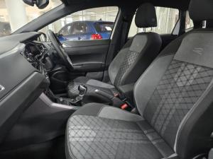 Volkswagen Polo hatch 1.0TSI R-Line - Image 11
