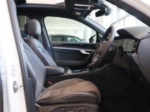 Volkswagen Touareg V6 TDI R-Line Final Edition - Image 16