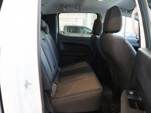 Volkswagen Amarok 2.0TDI double cab Life auto - Image 11
