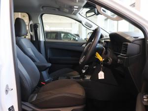 Volkswagen Amarok 2.0TDI double cab Life auto - Image 16