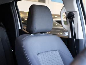 Volkswagen Amarok 2.0TDI double cab Life auto - Image 21