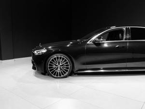 Mercedes-Benz S-Class S500 L 4Matic - Image 4