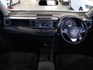 Toyota RAV4 2.0 GX auto - Image 19