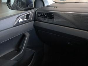 Volkswagen Polo hatch 1.0TSI Life manual - Image 24