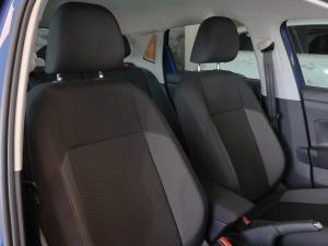 Volkswagen Polo hatch 1.0TSI Life manual - Image 28