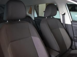 Volkswagen Polo hatch 1.0TSI Life manual - Image 25