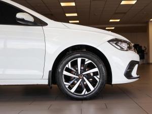 Volkswagen Polo hatch 1.0TSI Life manual - Image 4
