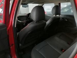 Mahindra XUV300 1.5TD W8 - Image 21