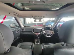 Mahindra XUV300 1.5TD W8 - Image 22