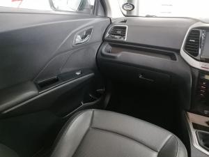 Mahindra XUV300 1.5TD W8 - Image 30