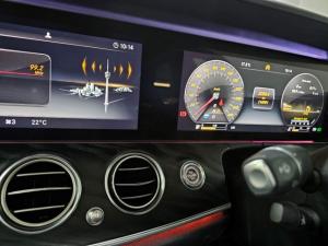 Mercedes-Benz E-Class E200 - Image 11