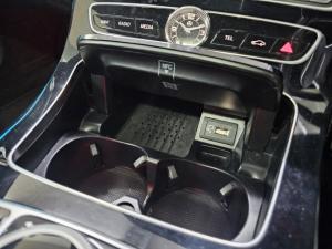 Mercedes-Benz E-Class E200 - Image 14