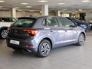 Volkswagen Polo hatch 1.0TSI - Image 11
