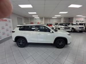 Toyota Urban Cruiser 1.5 XR manual - Image 3
