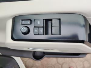 Toyota Quantum 2.8 LWB bus 11-seater GL - Image 25