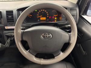 Toyota Hilux 2.5D-4D S - Image 8