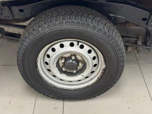 Toyota Hilux 2.5D-4D S - Image 18