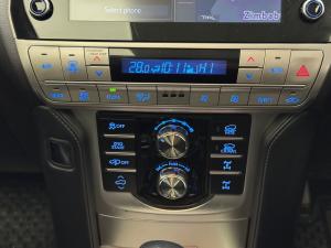 Toyota Land Cruiser Prado 2.8GD VX-L - Image 14