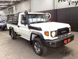 Toyota Land Cruiser 79 4.5D-4D LX V8 single cab - Image 1