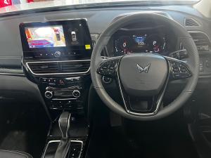 Mahindra XUV 3XO 1.2T AX7L - Image 6