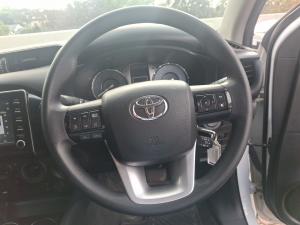 Toyota Hilux 2.4GD-6 double cab 4x4 Raider X auto - Image 8