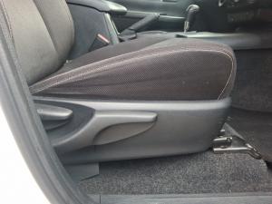 Toyota Hilux 2.4GD-6 double cab 4x4 Raider X auto - Image 18