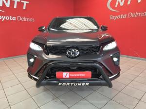 Toyota Fortuner 2.8 GD-6 4X4 VX automatic - Image 4