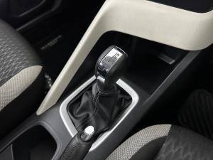 Nissan Magnite 1.0 Visia AMT - Image 8