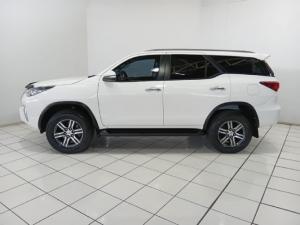 Toyota Fortuner 2.4GD-6 auto - Image 3
