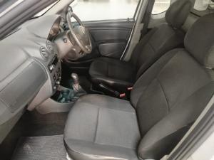 Nissan NP200 1.6i safety pack (aircon) - Image 9