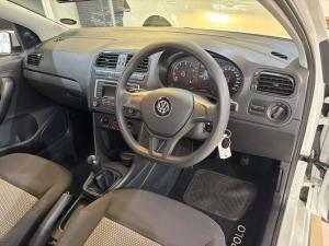 Volkswagen Polo sedan 1.4 Trendline - Image 14