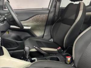 Nissan Magnite 1.0 Visia auto - Image 11