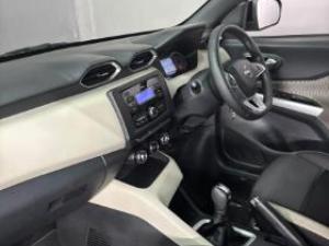 Nissan Magnite 1.0 Visia auto - Image 12