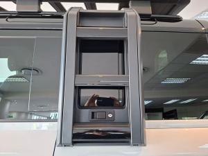 Land Rover Defender 110 D250 X-Dynamic SE - Image 15