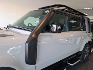 Land Rover Defender 110 D250 X-Dynamic SE - Image 16