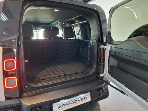 Land Rover Defender 110 D250 X-Dynamic SE - Image 26