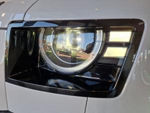 Land Rover Defender 110 D250 X-Dynamic SE - Image 30