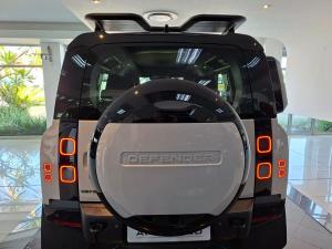 Land Rover Defender 110 D250 X-Dynamic SE - Image 8