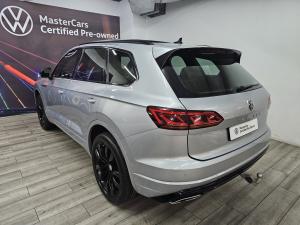 Volkswagen Touareg V6 TDI Executive R-Line - Image 2