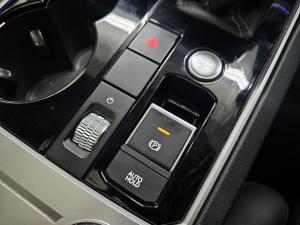 Volkswagen Touareg V6 TDI Executive R-Line - Image 6