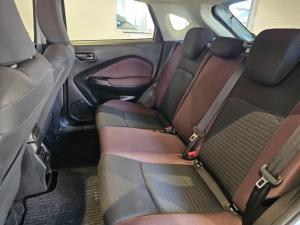 Toyota Starlet Cross 1.5 XS auto - Image 9