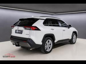Toyota RAV4 2.0 GX auto - Image 2