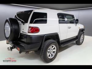 Toyota FJ Cruiser FJ Cruiser - Image 2